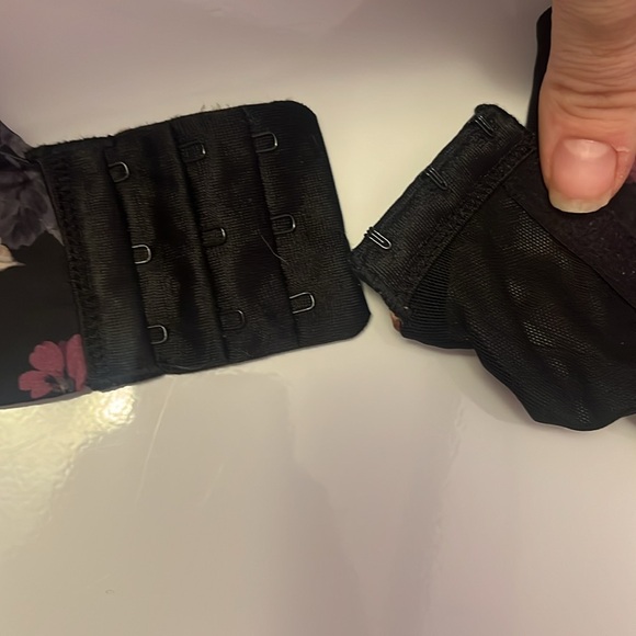 Torrid push-up plunge 42B bra - Picture 3 of 7